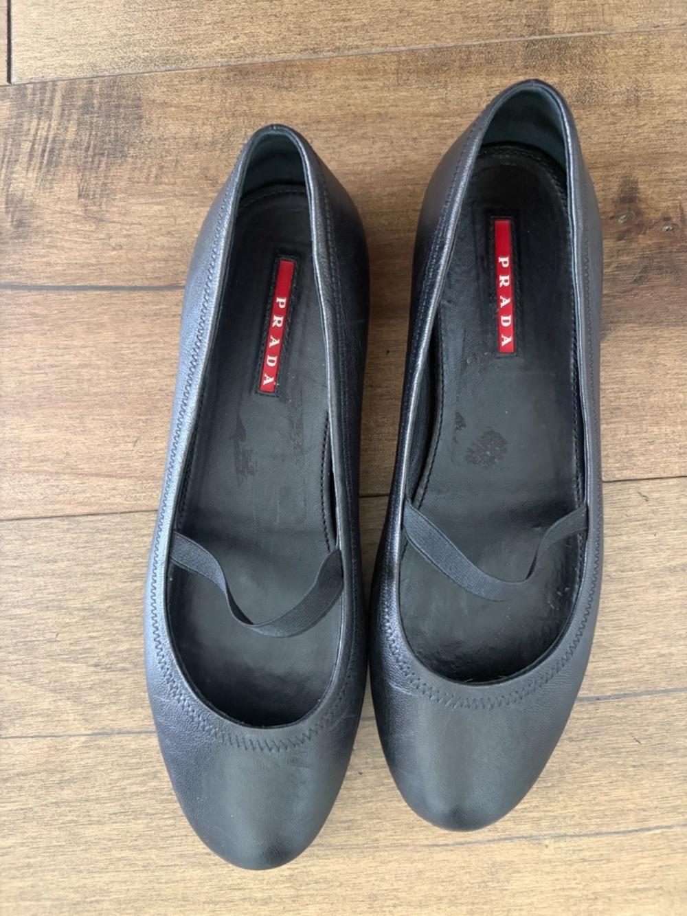 Prada Women’s Mary Jane Ballet Flats Black Leather Size 38 unworn - Picture 3 of 6